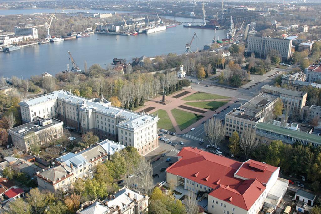 Apartments On Sobornaya Street Near The Waterfront Mykolajiv Buitenkant foto